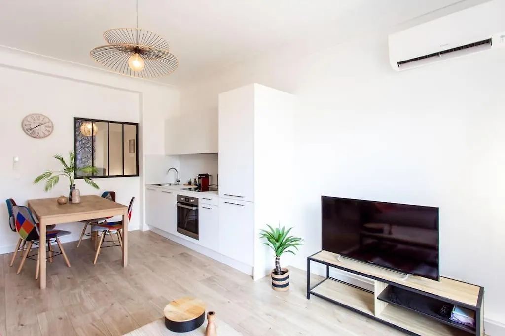 L53 1Br Hotel Des Postes, Place Massena Terrace & Ac نيس