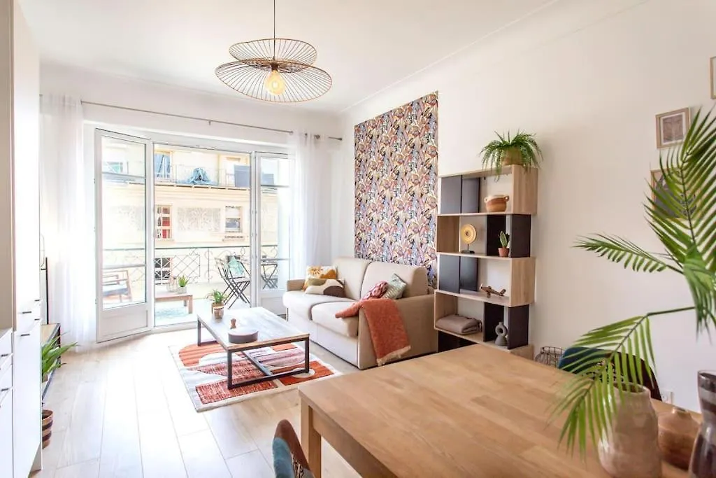 L53 1Br Hotel Des Postes, Place Massena Terrace & Ac Nice 0*,  France